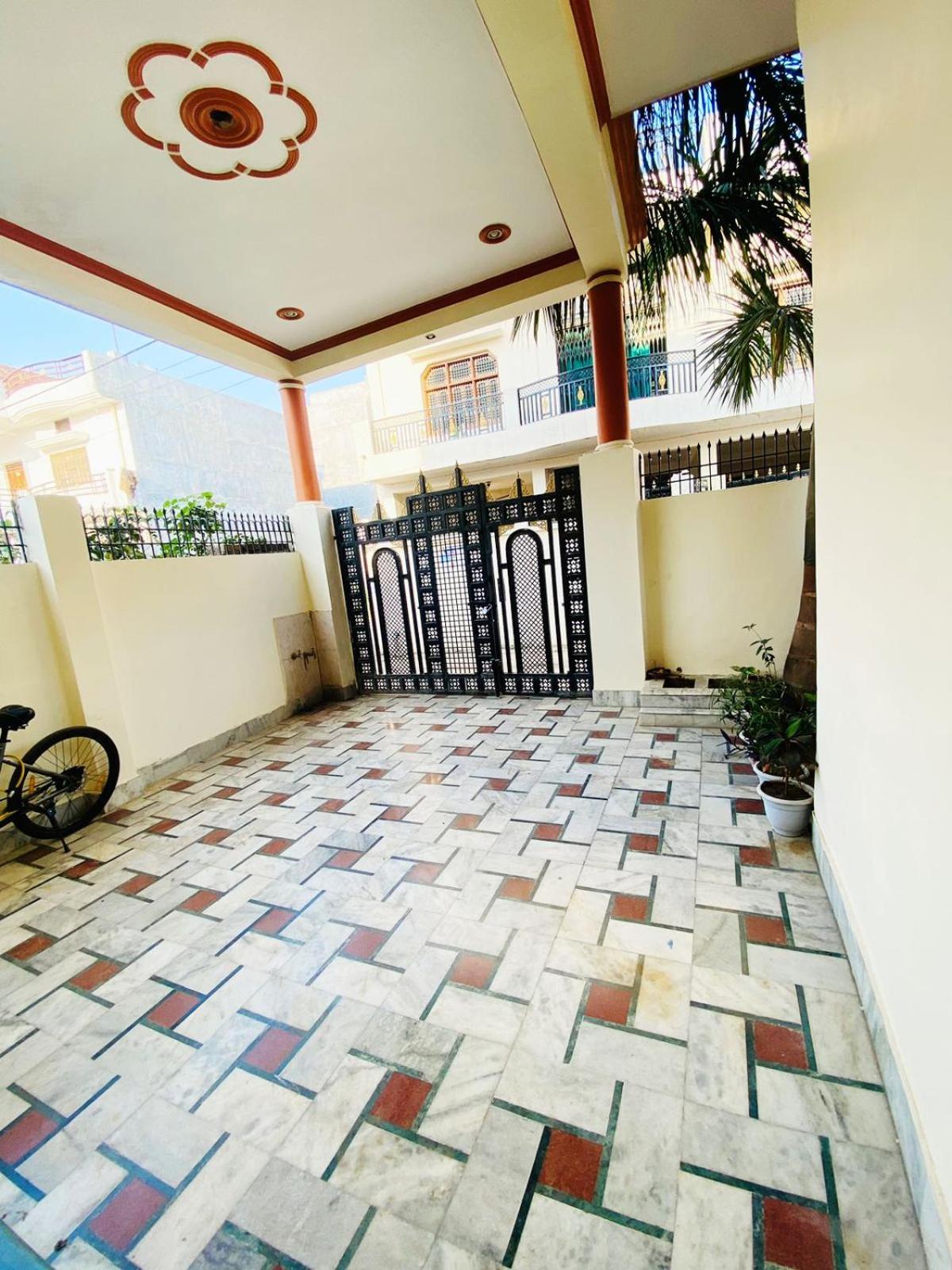 Rudra_Homestay Váránaszi Kültér fotó